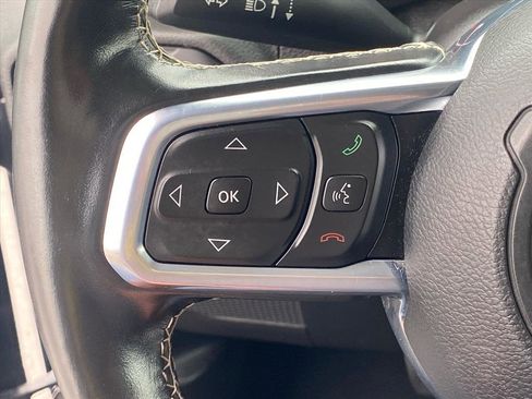 Used 2020 Jeep Wrangler Unlimited Sahara w/ Cold Weather Group AWD/4WD image 18