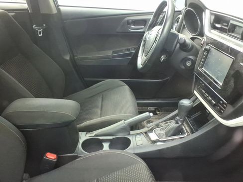 Certified 2018 Toyota Corolla iM image 9