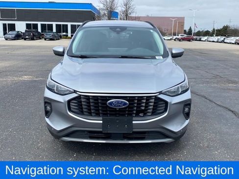 Used 2024 Ford Escape Platinum image 2