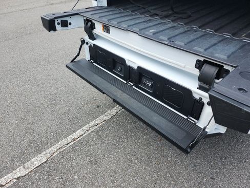Certified 2025 GMC Sierra 1500 AT4X AWD/4WD image 14
