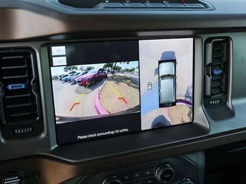 Used 2023 Ford Bronco Outer Banks w/ Sasquatch Package AWD/4WD image 19
