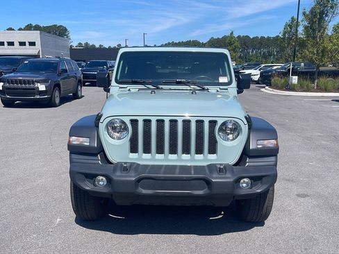 Used 2023 Jeep Wrangler Sport AWD/4WD image 2