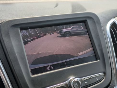 Used 2024 Chevrolet Equinox LT image 19