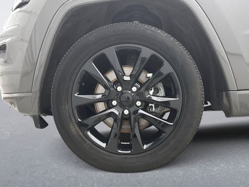Used 2022 Jeep Grand Cherokee Laredo X AWD/4WD image 25