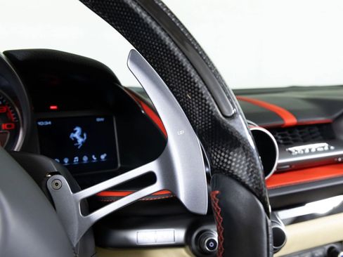 Used 2021 Ferrari 812 GTS image 36