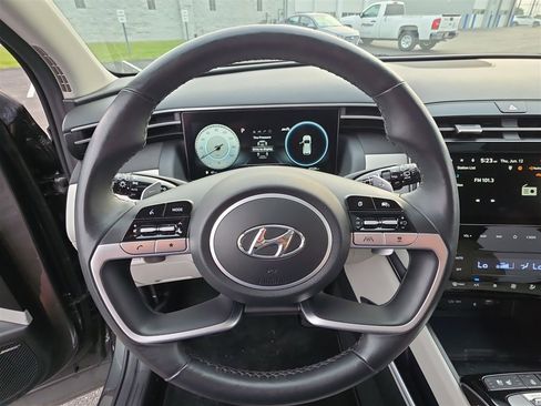 Used 2022 Hyundai Tucson Limited w/ Cargo Package FWD image 11