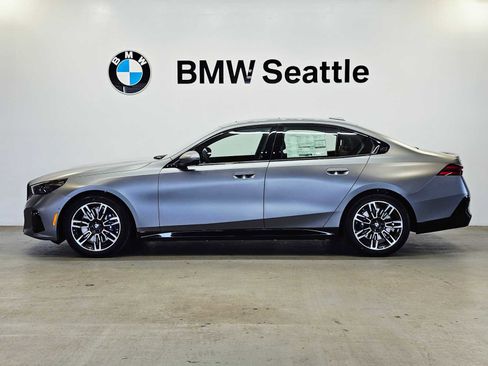 New 2026 BMW 540i xDrive w/ M Sport Package image 3