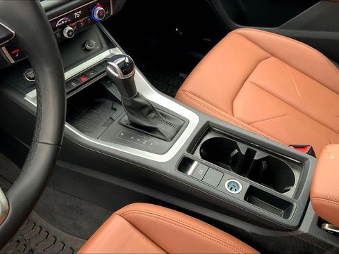 Certified 2024 Audi Q3 2.0T Premium Plus image 17