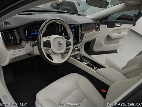 Used 2022 Volvo XC60 T8 Inscription Expression w/ Advanced Package image 12