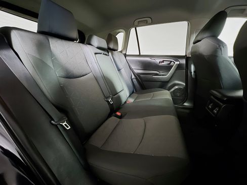 Used 2021 Toyota RAV4 XLE w/ XLE Grade Weather Package AWD/4WD image 21
