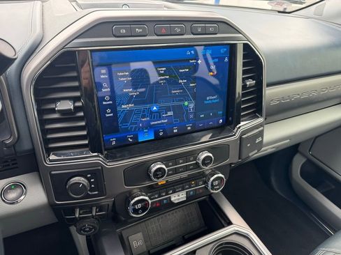 Used 2022 Ford F450 Limited w/ FX4 Off-Road Package image 29