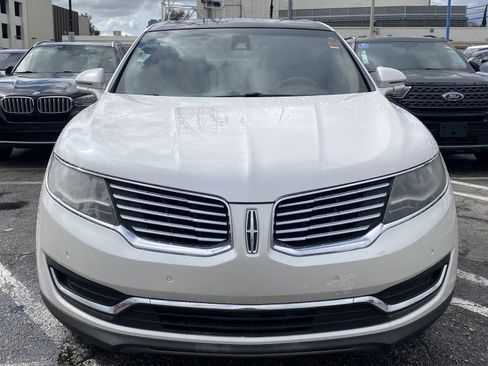 Used 2018 Lincoln MKX Reserve w/ Driver Assistance Package image 3