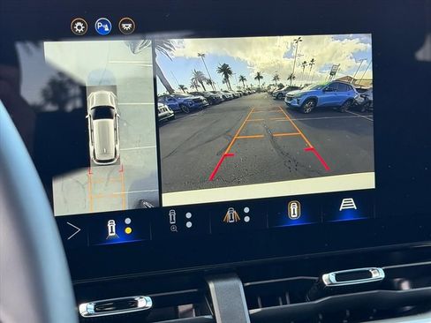 New 2026 Chevrolet Equinox LT w/ Convenience Package II image 12