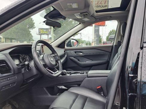 Used 2021 Nissan Rogue SV w/ Premium Package AWD/4WD image 10