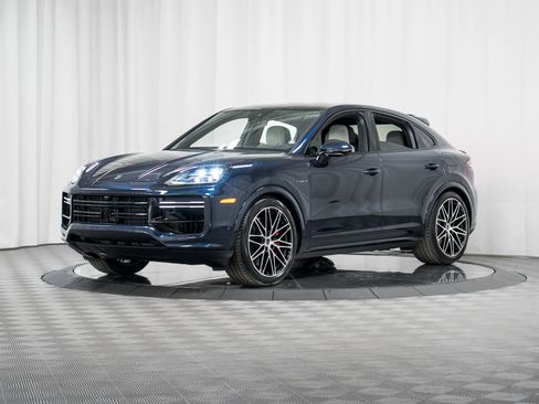 New 2026 Porsche Cayenne Turbo image 31