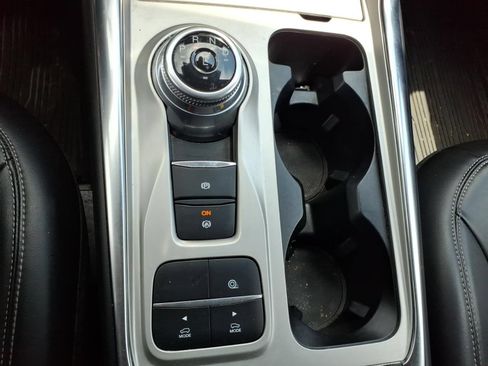 Used 2022 Ford Explorer XLT w/ Equipment Group 202A RWD image 19