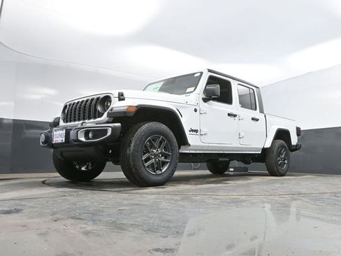 New 2026 Jeep Gladiator Sport image 38
