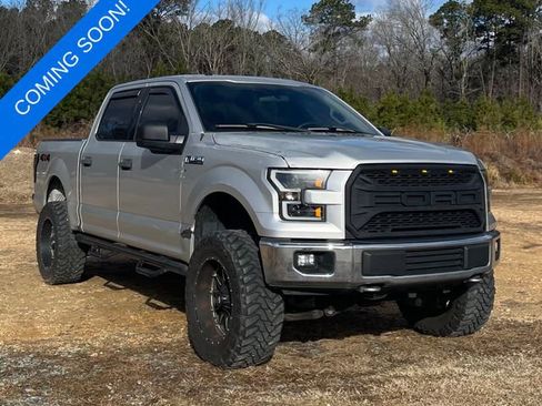 Used 2017 Ford F150 XLT AWD/4WD image 2