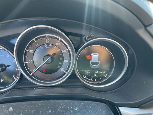 Used 2019 MAZDA CX-5 Touring FWD image 3