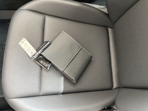 Certified 2021 Volkswagen ID.4 1st Edition RWD image 9