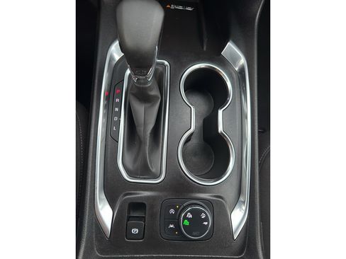 Used 2022 Chevrolet Traverse LT w/ Midnight/Sport Edition AWD/4WD image 23
