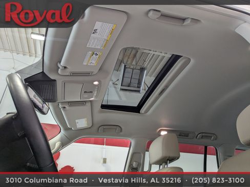 Used 2022 Nissan Armada Platinum w/ Captain's Chairs Package RWD image 30
