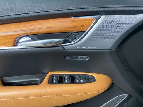 Certified 2020 Cadillac XT5 Premium Luxury w/ LPO, Floor Liner Package image 13