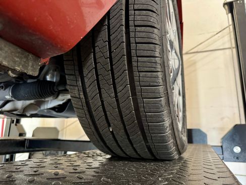 Used 2003 Ford Thunderbird image 77