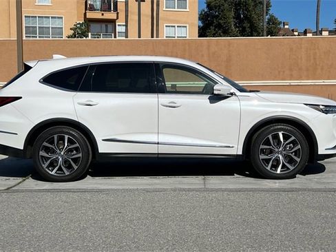 Certified 2023 Acura MDX FWD w/ Technology Package image 3