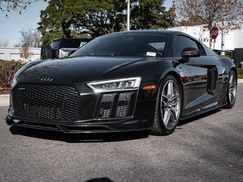 Used 2017 Audi R8 V10 plus image 5