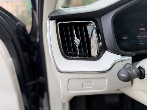 New 2026 Volvo XC60 B5 Ultra w/ Protection Package Premier image 16