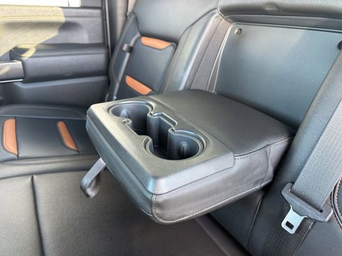 Used 2022 GMC Sierra 2500 AT4 AWD/4WD image 5