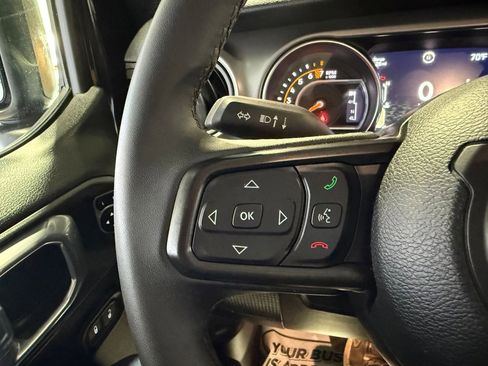 Used 2023 Jeep Gladiator Willys image 20