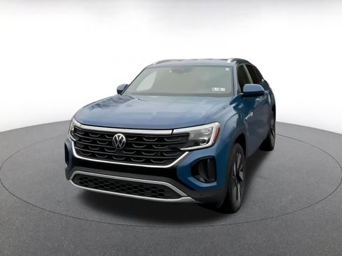 Used 2025 Volkswagen Atlas Cross Sport SE image 8