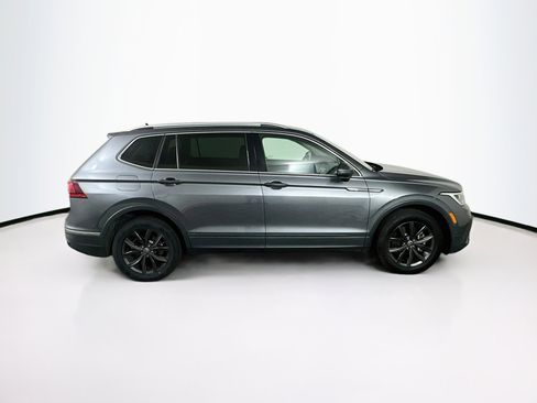 Used 2022 Volkswagen Tiguan SE FWD image 10