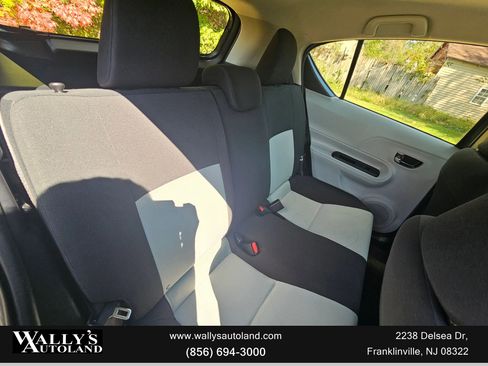 Used 2012 Toyota Prius C One image 10