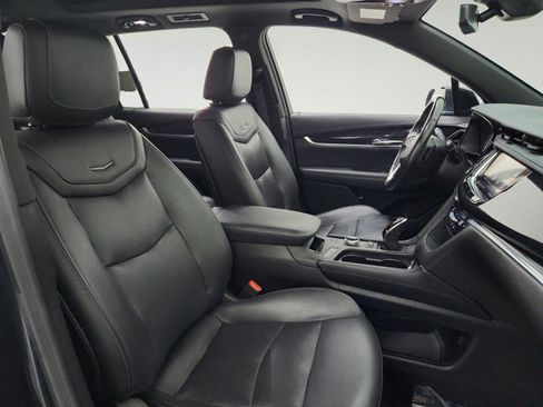 Used 2020 Cadillac XT6 Premium Luxury w/ LPO, Floor Liner Package FWD image 29
