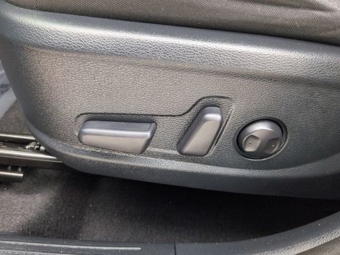 Certified 2025 Kia Soul S FWD image 23