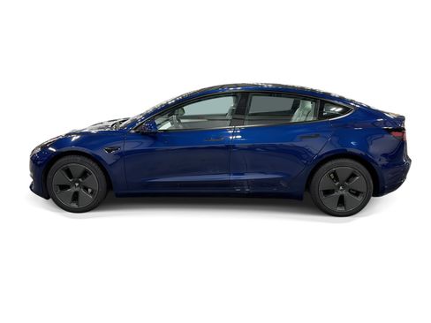 Certified 2023 Tesla Model 3 Standard Range RWD image 3