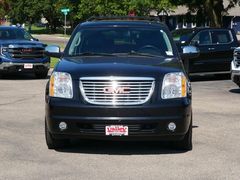 Used 2014 GMC Yukon XL SLT image 2