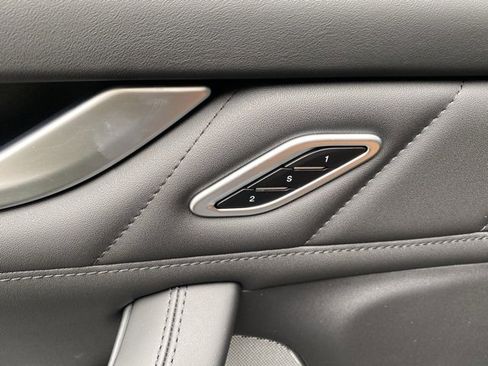 New 2024 Maserati Levante Trofeo image 19