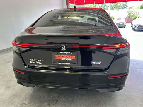 Used 2024 Honda Accord Touring image 4