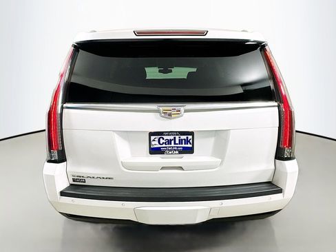 Used 2018 Cadillac Escalade 4WD image 7