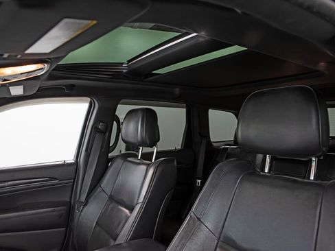 Used 2016 Jeep Grand Cherokee High Altitude AWD/4WD image 9