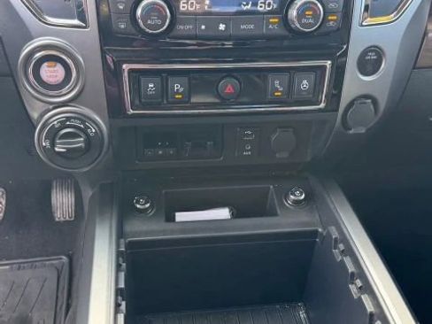 Used 2018 Nissan Titan Platinum Reserve w/ Platinum Utility Package AWD/4WD image 13