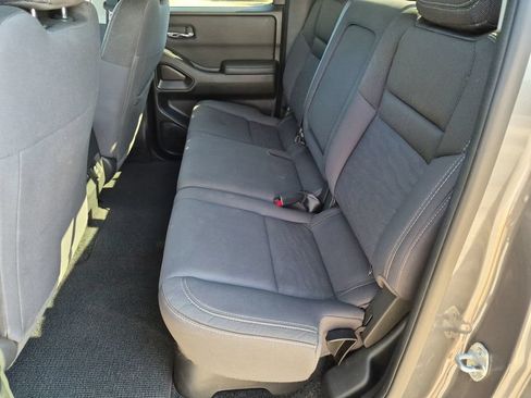 Used 2023 Nissan Frontier SV w/ SV Convenience Package AWD/4WD image 26