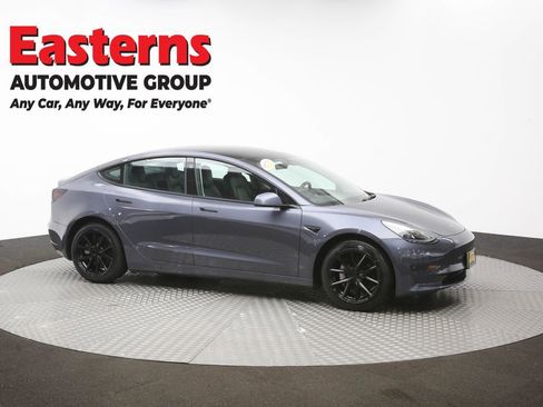 Used 2023 Tesla Model 3 Standard Range image 43