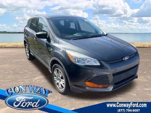 Used 2016 Ford Escape S image 1
