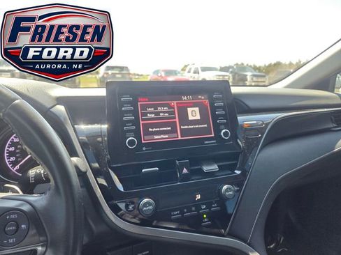 Used 2022 Toyota Camry SE FWD image 18