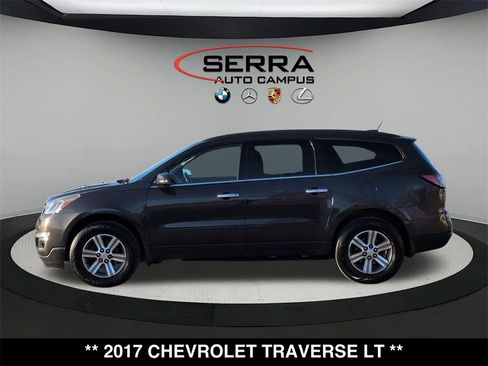 Used 2017 Chevrolet Traverse LT image 14